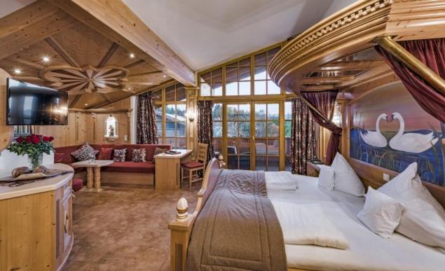 Landgasthaus & Hotel Kurfer Hof Бад-Эндорф Экстерьер фото