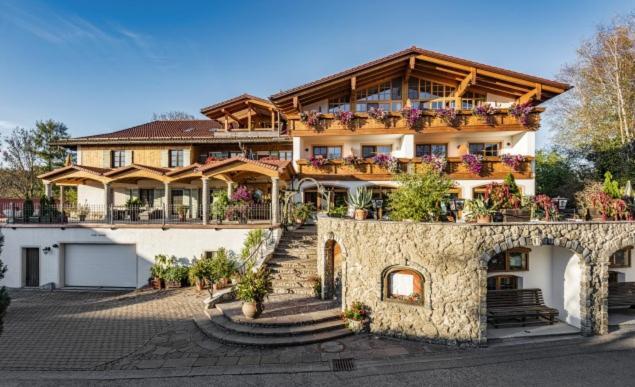 Landgasthaus & Hotel Kurfer Hof Бад-Эндорф Экстерьер фото