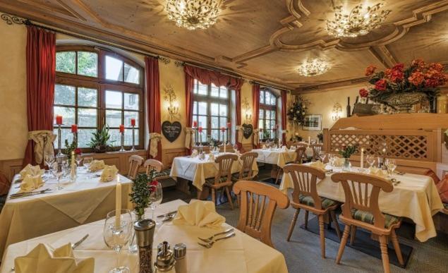 Landgasthaus & Hotel Kurfer Hof Бад-Эндорф Экстерьер фото